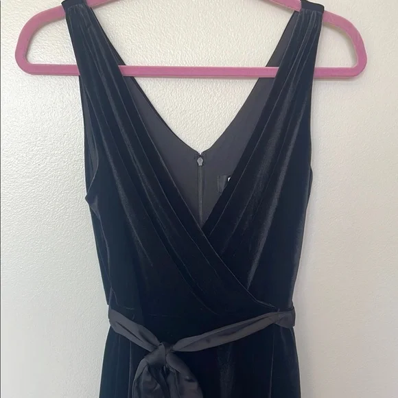 NWOT DKNY Midi Black Sleeveless Faux Wrap V Neckline Velvet Dress Size 4 - Picture 6 of 11